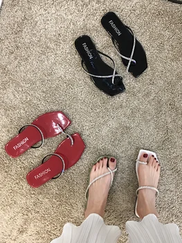 Pantofi pentru femei papuci plat în aer liber de vară 2020 noua moda stras degetul flip flops