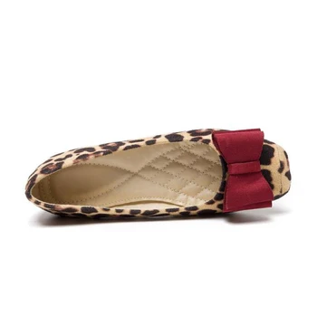 BEYARNELadies Leopard Imprimate Apartamente Deget de la picior Pătrat de Conducere Pantofi Gri Roșu Moale Slip on Pentru Femei Sarcinii Respirabil Plus SizeE709