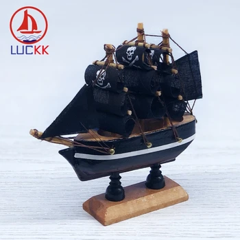LUCKK 10CM Mini din Lemn Negru Piratii modele de Nave care Navighează de Copil Jucării de naștere. Tort Petrecere Accesorii Marine Miniatură Artizanat din Lemn
