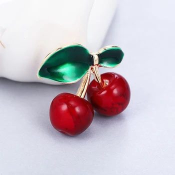 MAIKALE Farmec Rosu Verde Email Cherry Ace de Brosa Floare Broșe pentru Femei Fete Costum Guler Șal Tricou Cadou de Accesorii de Petrecere