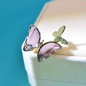 CINDY XIANG Fluture Cristal Broșe Pentru Femei Elegante de Nunta de Lux Insecte Pin Broșă de Iarnă de Design de Bijuterii