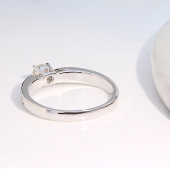 AEAW Aur Alb 14K cu 0,3 ct 4mm Rotund Tăiat Moissanite Inel cu Diamant de Logodna Aniversare Inel Moissanite Inel Pentru Femei